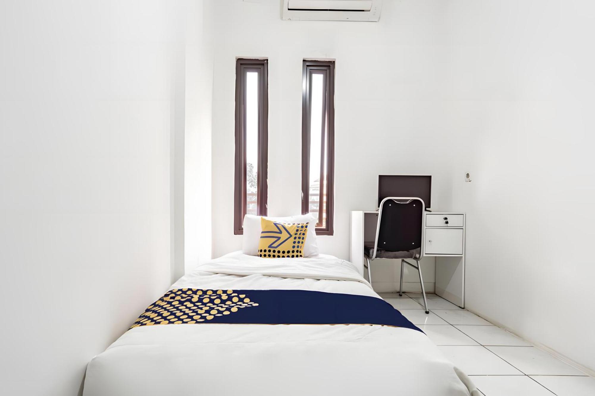 Spot On 93624 Damai 3 Syariah Hotel 2*